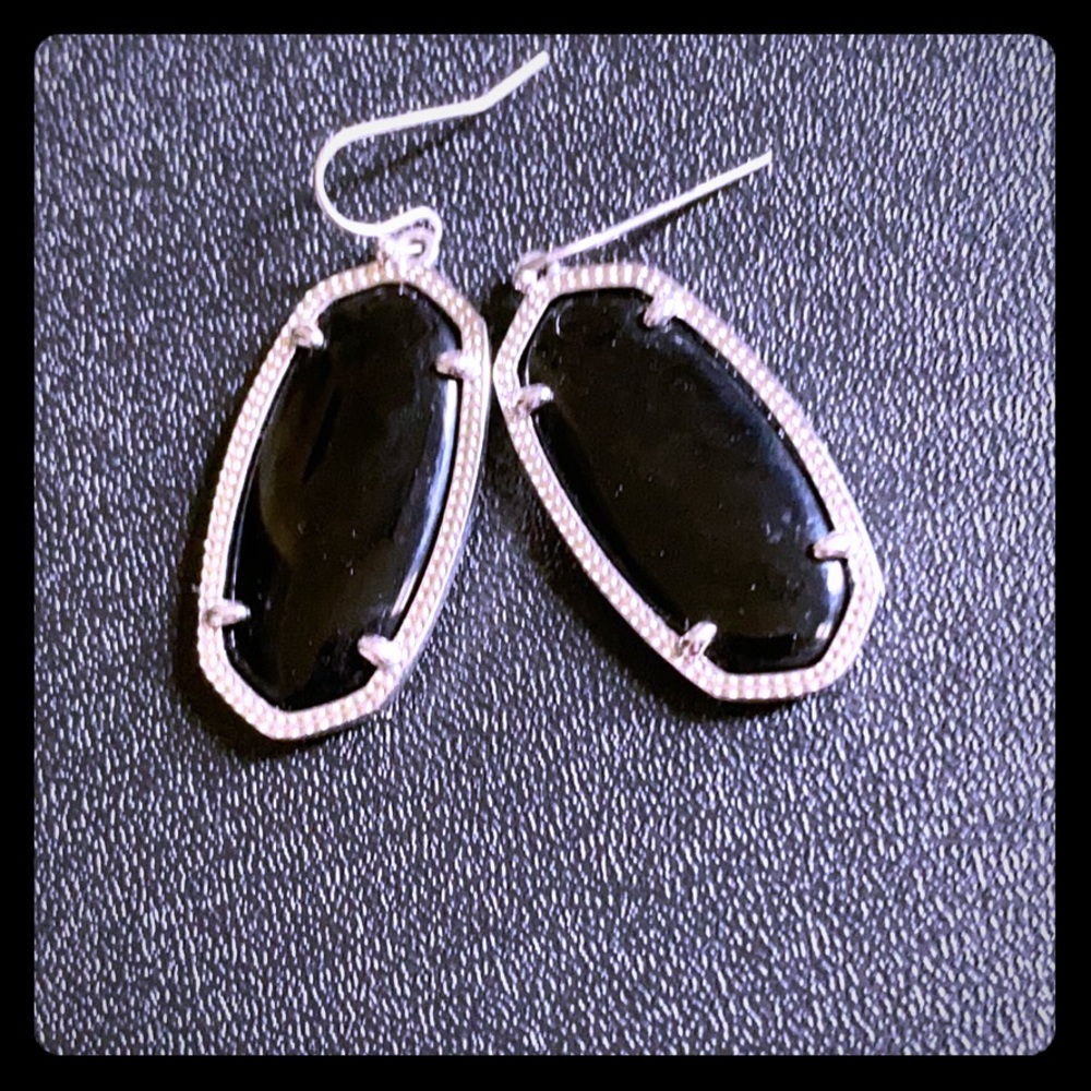 Kendra Scott Elle earrings